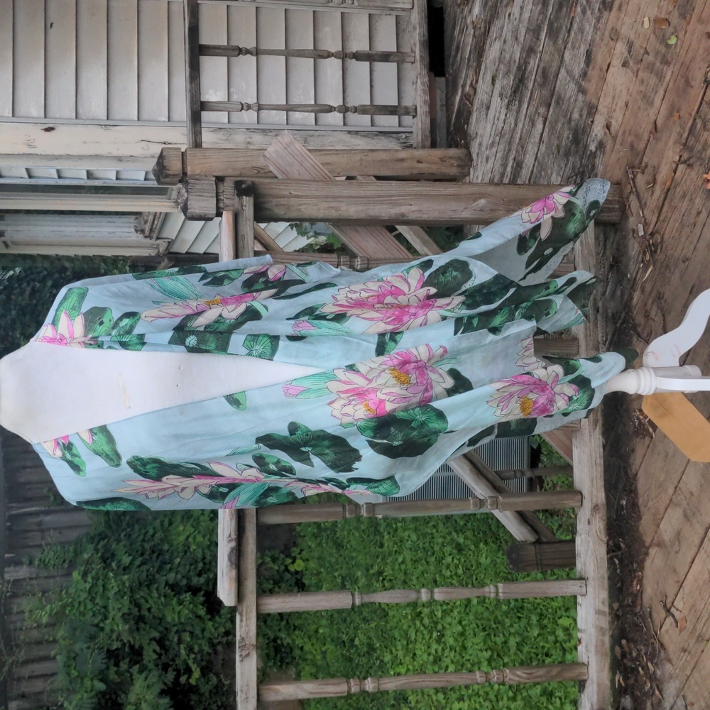 100 One Hundred Stars water lily kimono cover-up